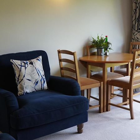 Hook Farm Cottages Royal Wootton Bassett Extérieur photo