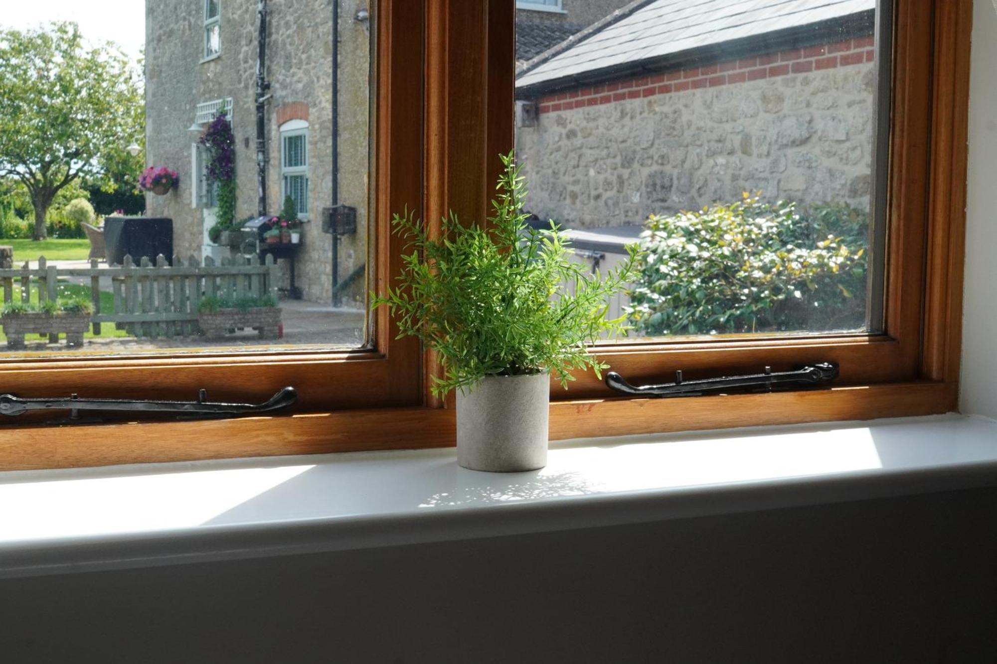Hook Farm Cottages Royal Wootton Bassett Extérieur photo