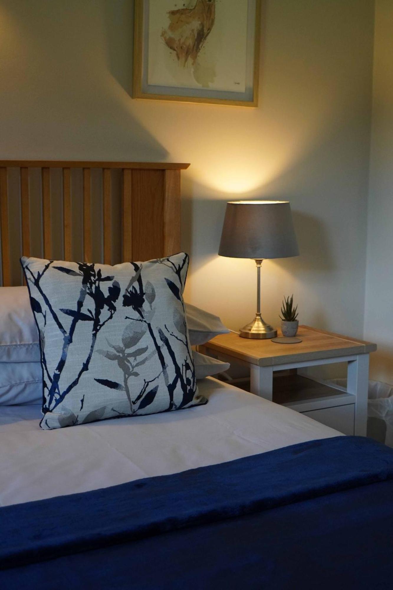 Hook Farm Cottages Royal Wootton Bassett Extérieur photo